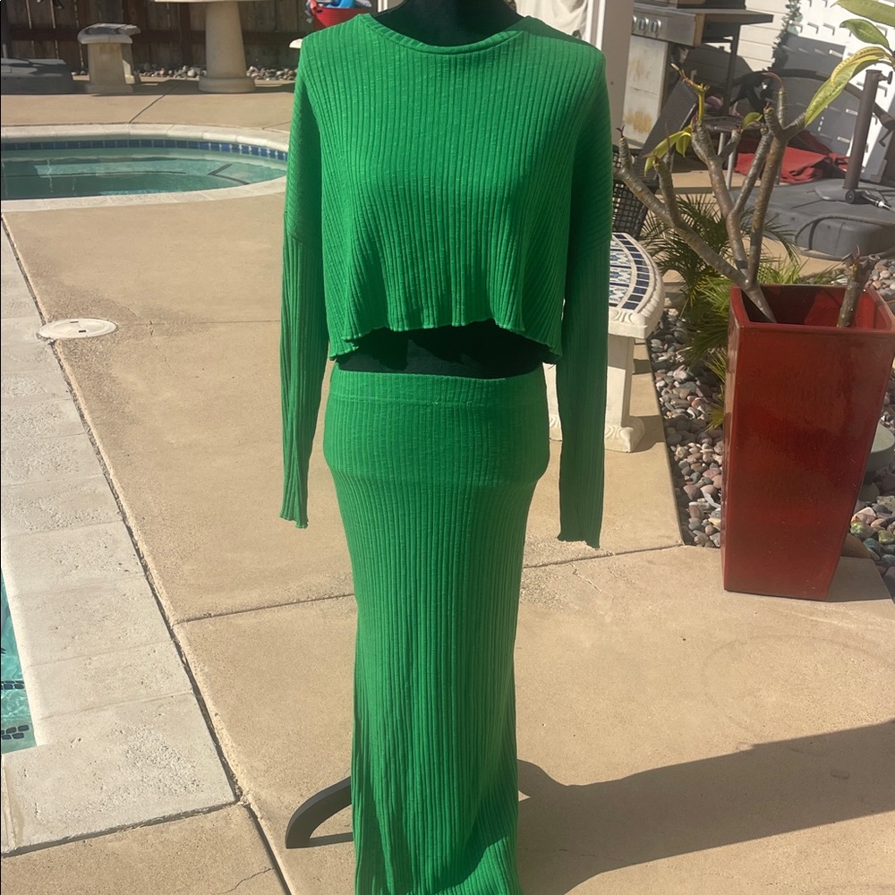 Fashionova Green Ribbed Knit Skirt Set